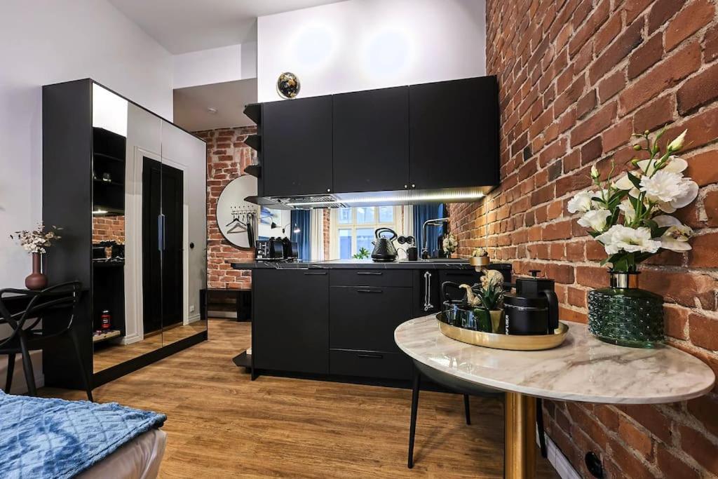 Urban-Glam City Centre Studio With A Gym And Terrace Reval Esterno foto
