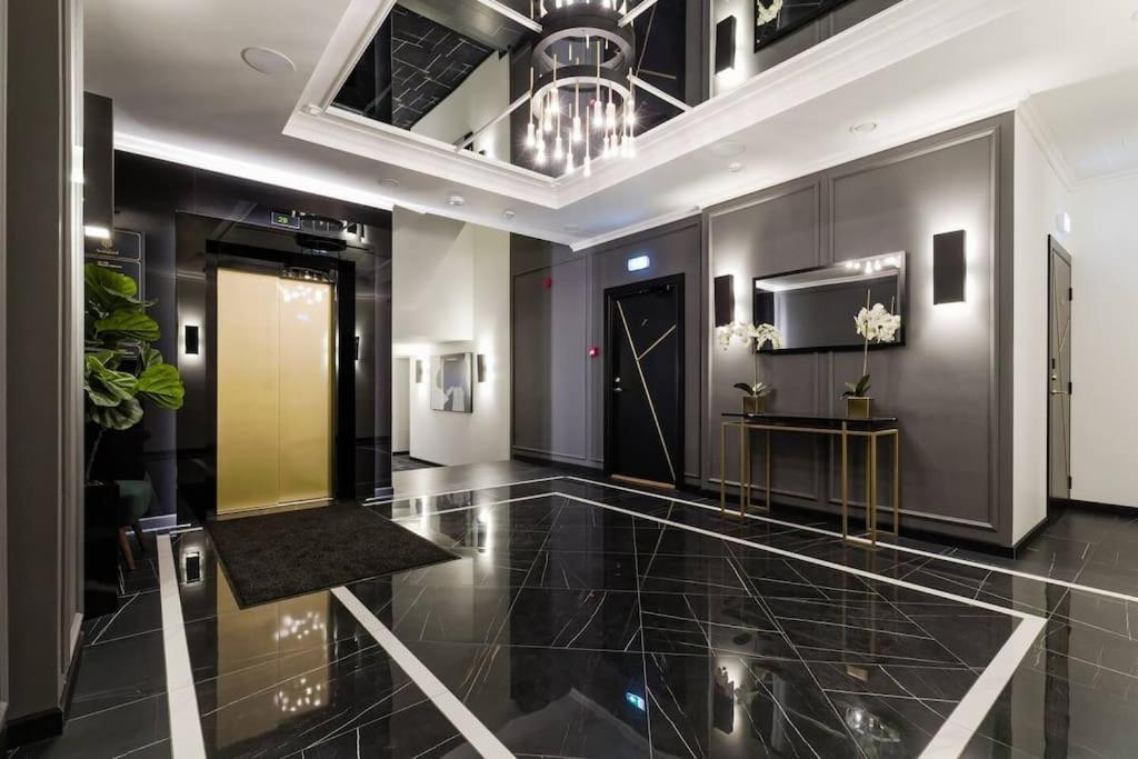 Urban-Glam City Centre Studio With A Gym And Terrace Reval Esterno foto